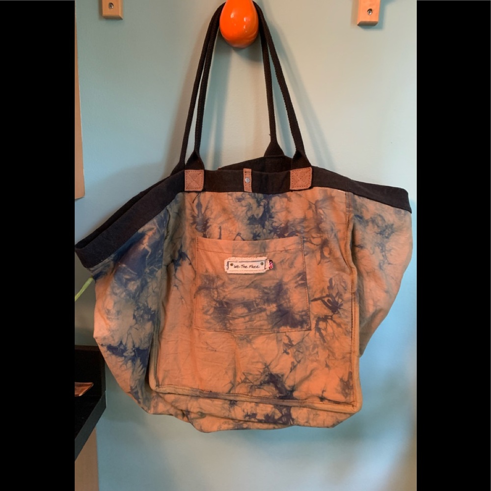 Roomy Weekend Bag